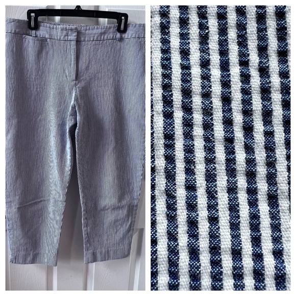 Talbots Pants - ⭐️ Talbot's Seersucker Capri Pants -Size 24 blue & white